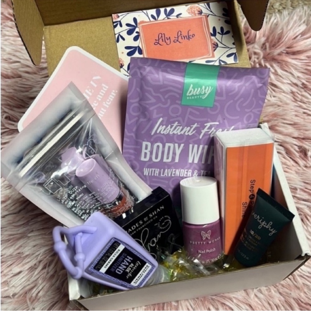 Lily Linko - 8 piece Mystery box - Affirmation Box - Self care - Gift box